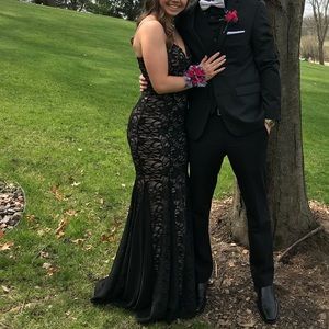 Windsor Black lace dress